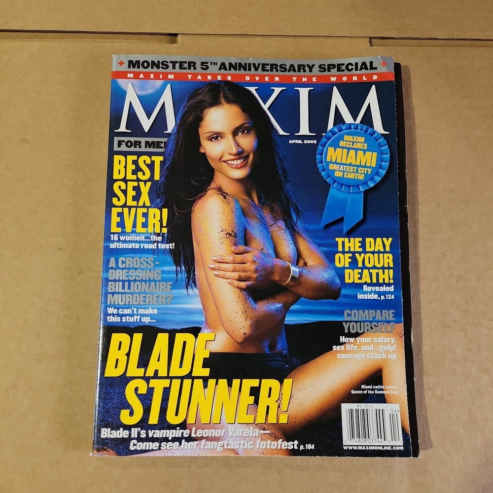 Maxim Magazine April 2002 #52 Leonor Varela Laura Harring Chandra West Shatner